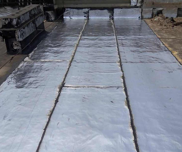 PVC防水卷材在屋面防水工程中的核心優勢及江蘇裕鼎建筑科技產品價值